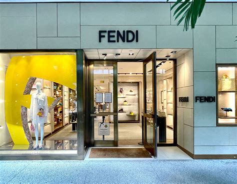 fendi store milano|fendi online shop.